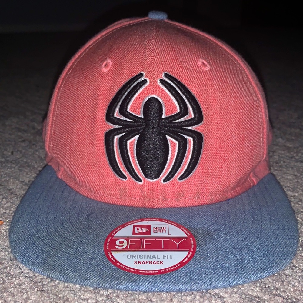 New Era Unisex Pink & Gray Spiderman Logo Snapback